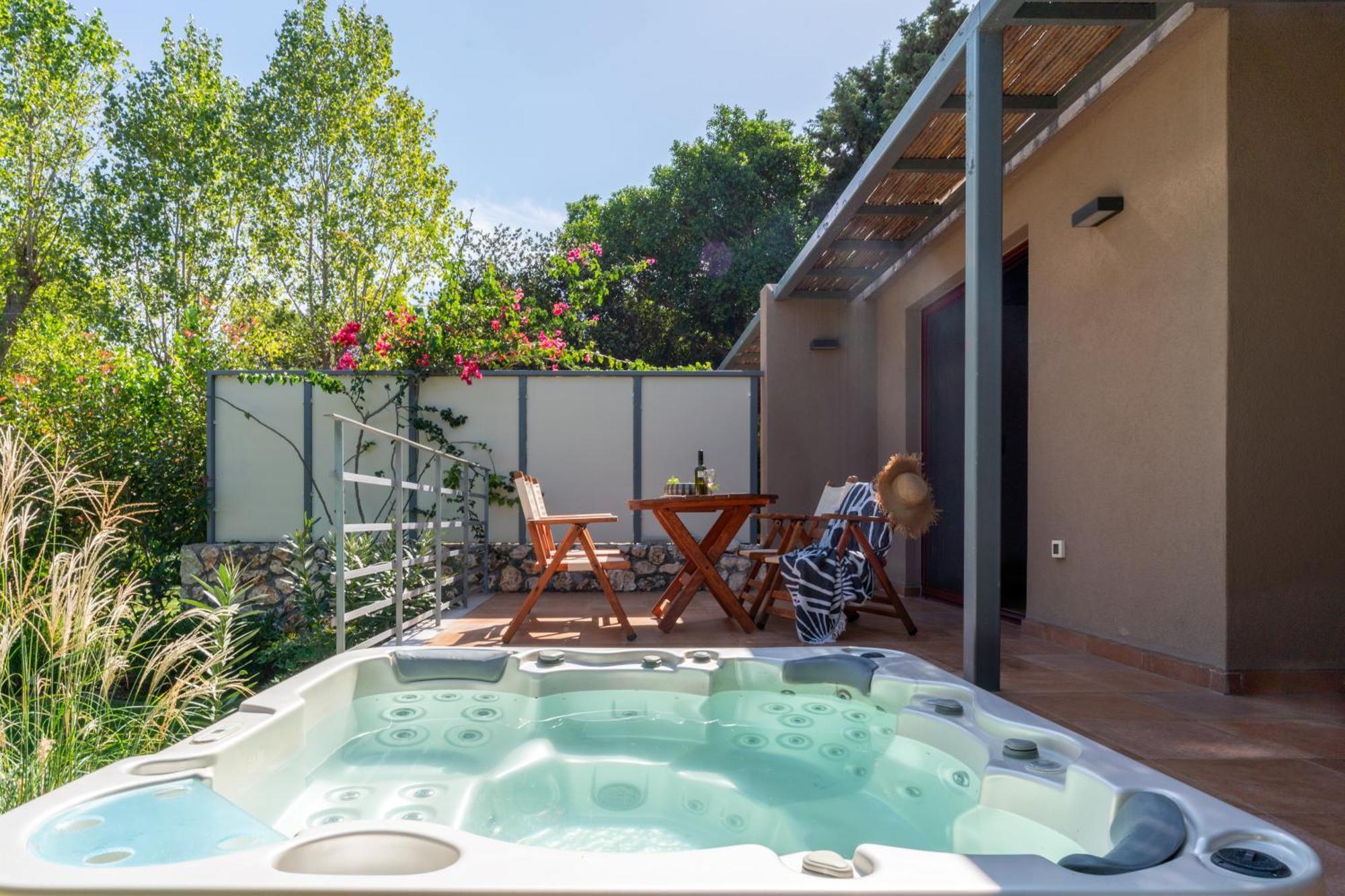 Klaritz Luxury Suites Lassi  Luaran gambar