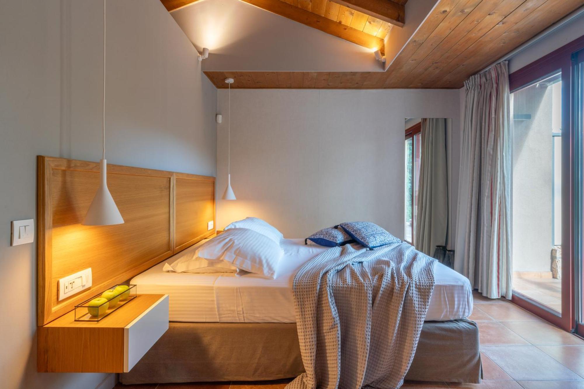 Klaritz Luxury Suites Lassi  Luaran gambar
